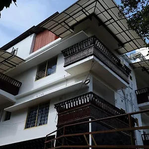 3r Residency Hostel
